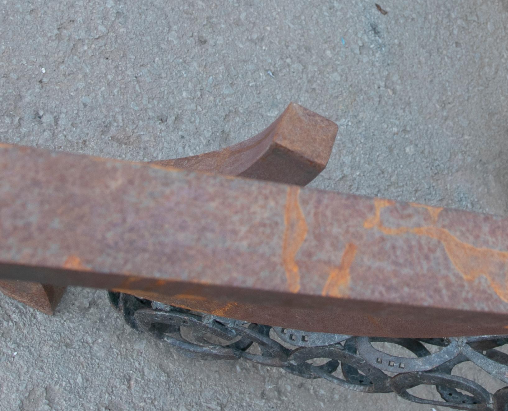 Rechteckiger Esstischsockel aus Eisen mit geschwungenen Formen 2