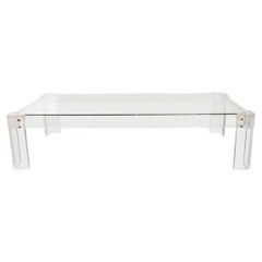 Table basse rectangulaire en lucite