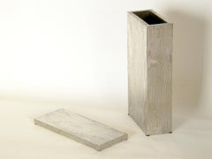 Vase rectangulaire en métal et faux bois et boîte assortie fabriqués en Italie