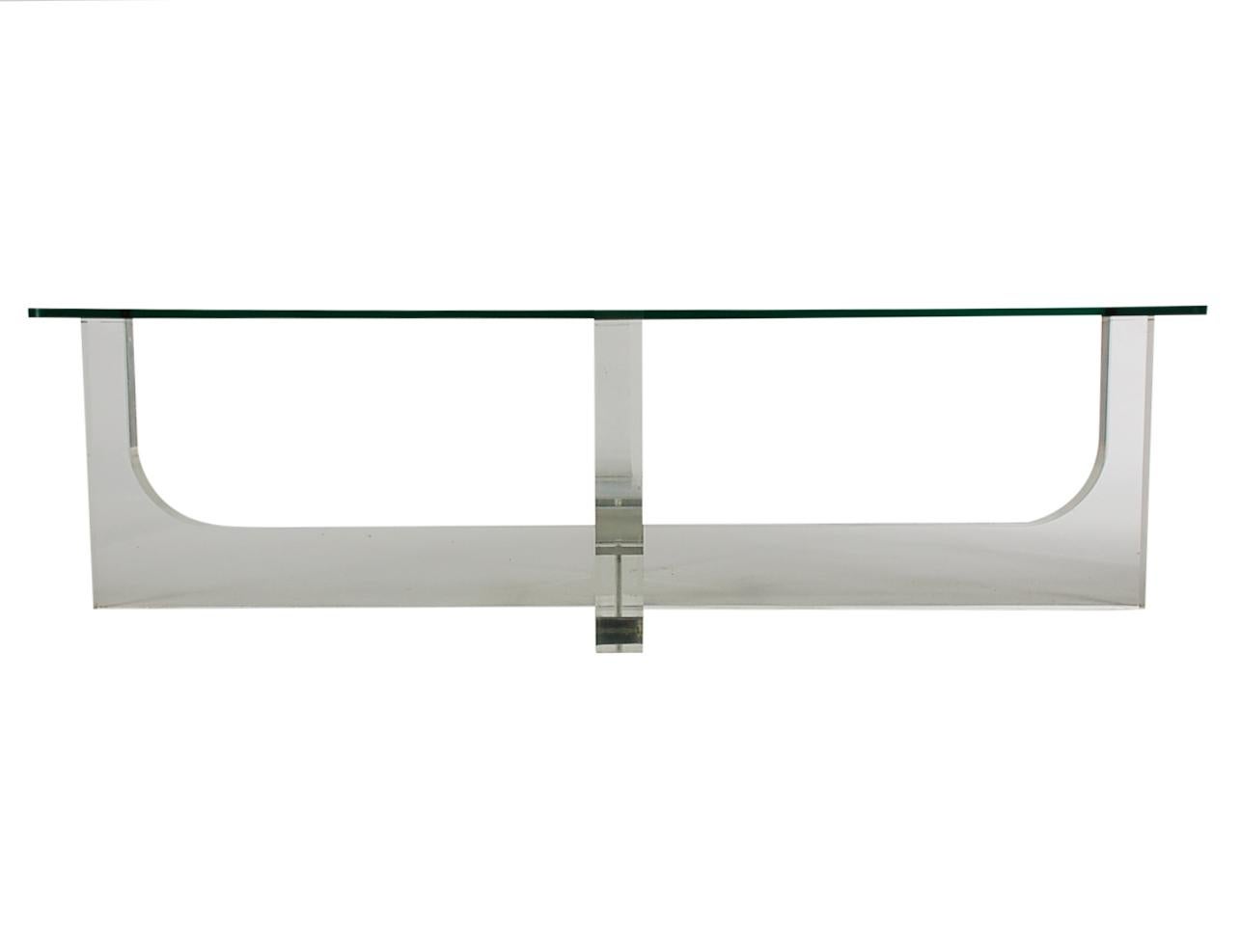 American Rectangular Mid-Century Modern Thick Acrylic Lucite Cocktail Table, circa 1970s