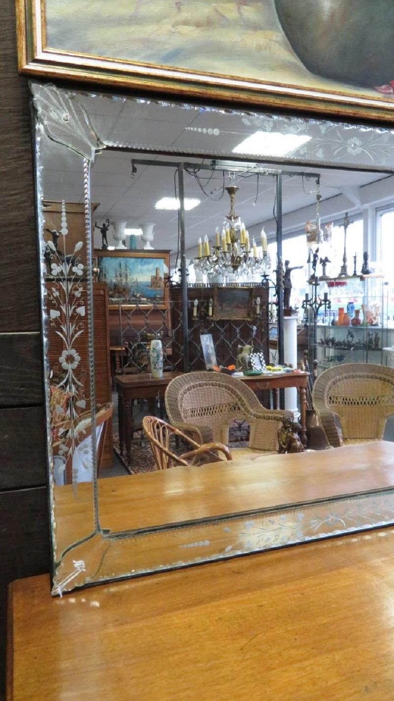 Mid-Century Modern Rectangular Mid-Century Venetian Mirror with Delicate Decoration, France 1930s