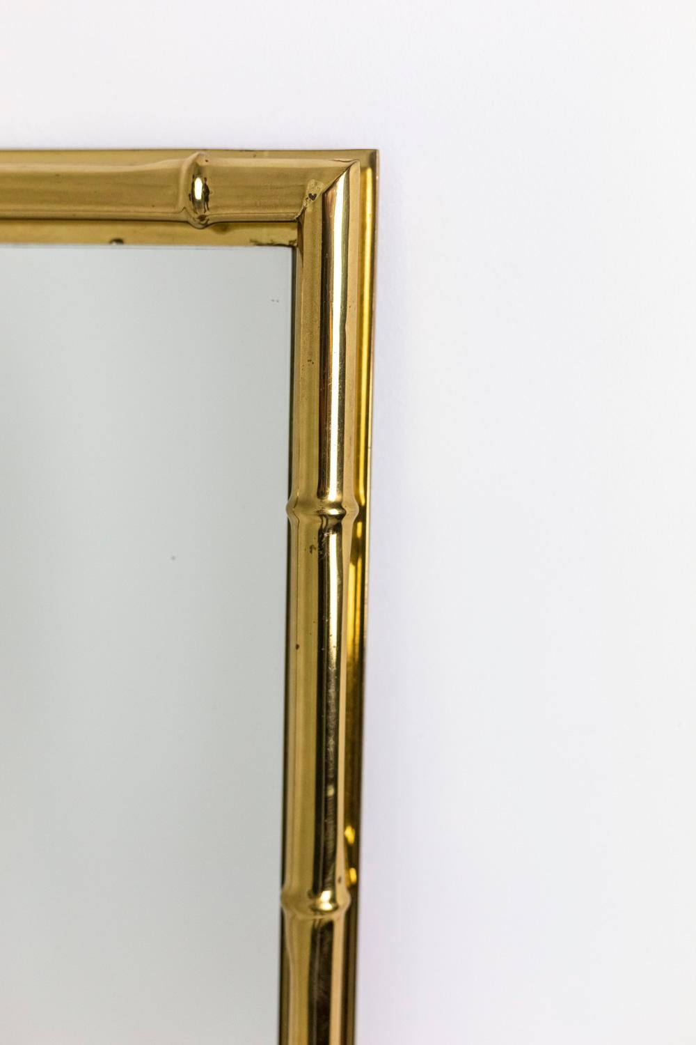 Rechteckiger Spiegel aus vergoldetem Messing, 1970er Jahre im Zustand „Gut“ im Angebot in Saint-Ouen, FR