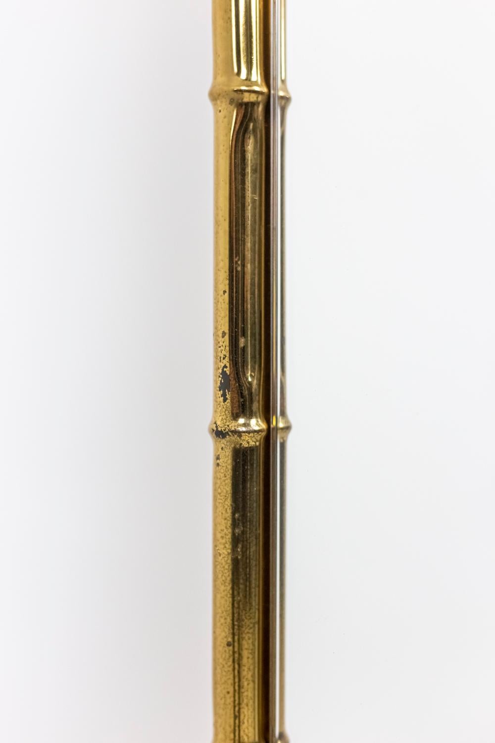 Rectangular mirror in gilt brass, 1970's For Sale 4