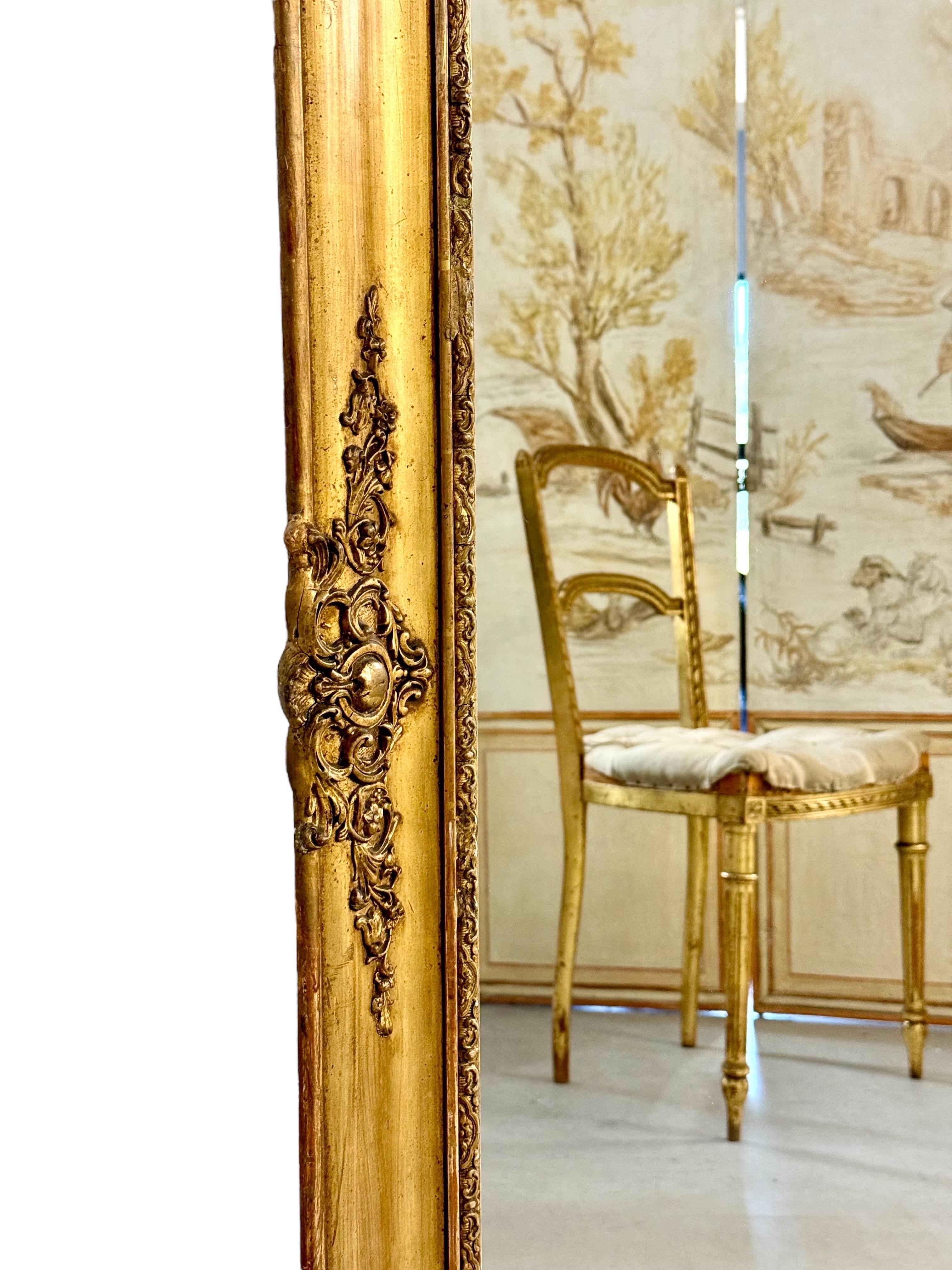 Rectangular Napoleon III Gilded Mirror with Rococo Carvings, France circa 1860 For Sale 4