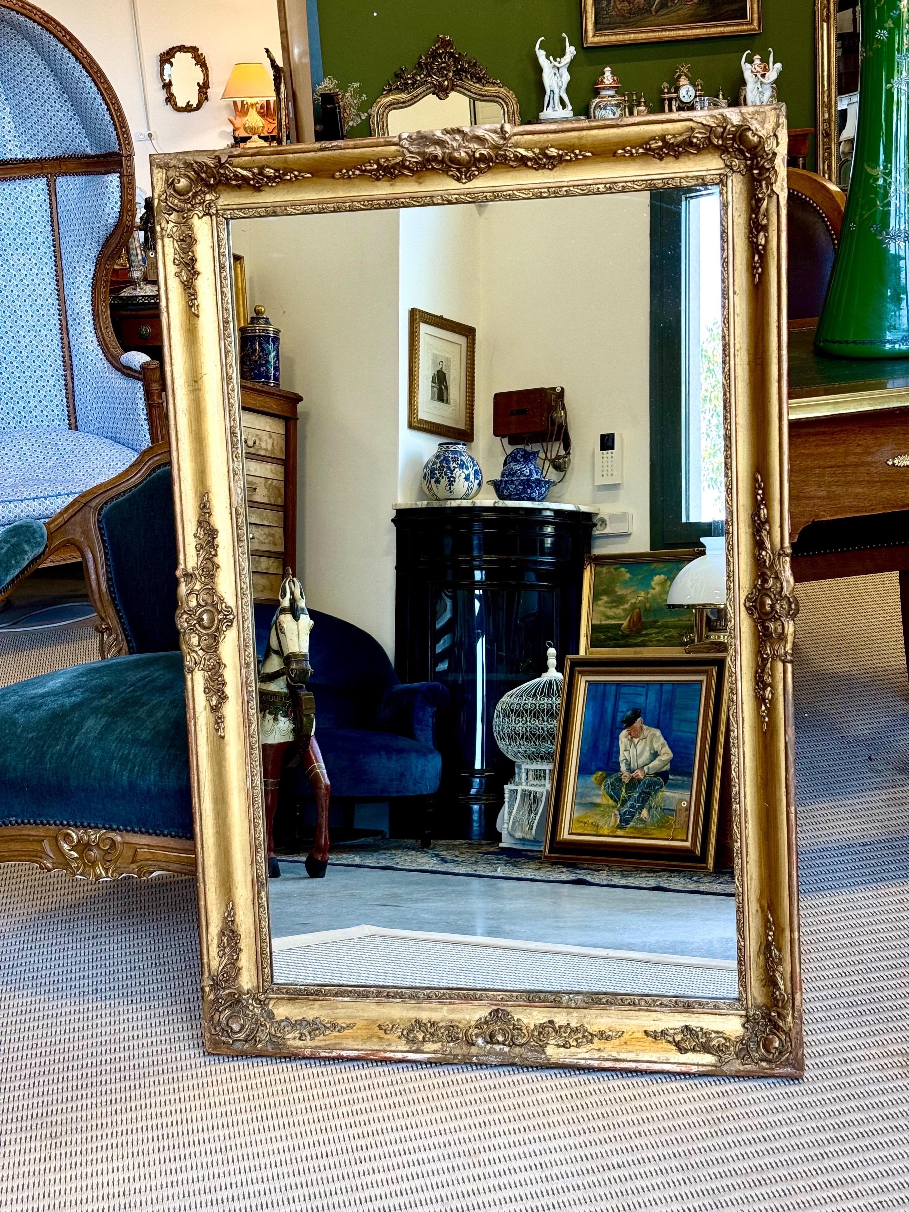 Rectangular Napoleon III Gilded Mirror with Rococo Carvings, France circa 1860 For Sale 7
