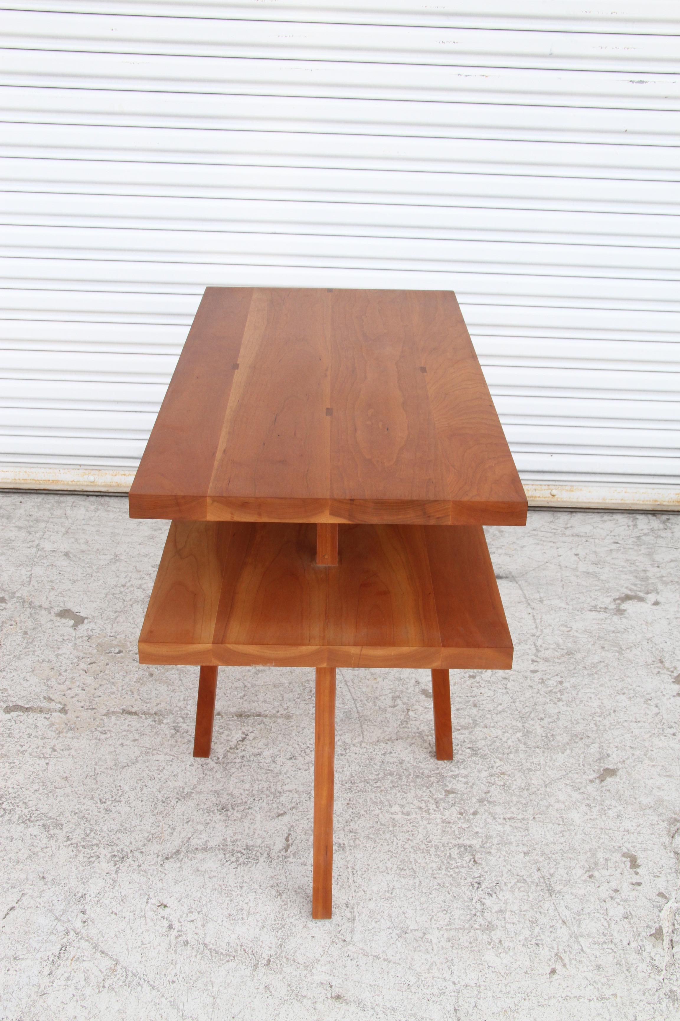Mid-Century Modern Table d'appoint rectangulaire de Richard Meier en vente