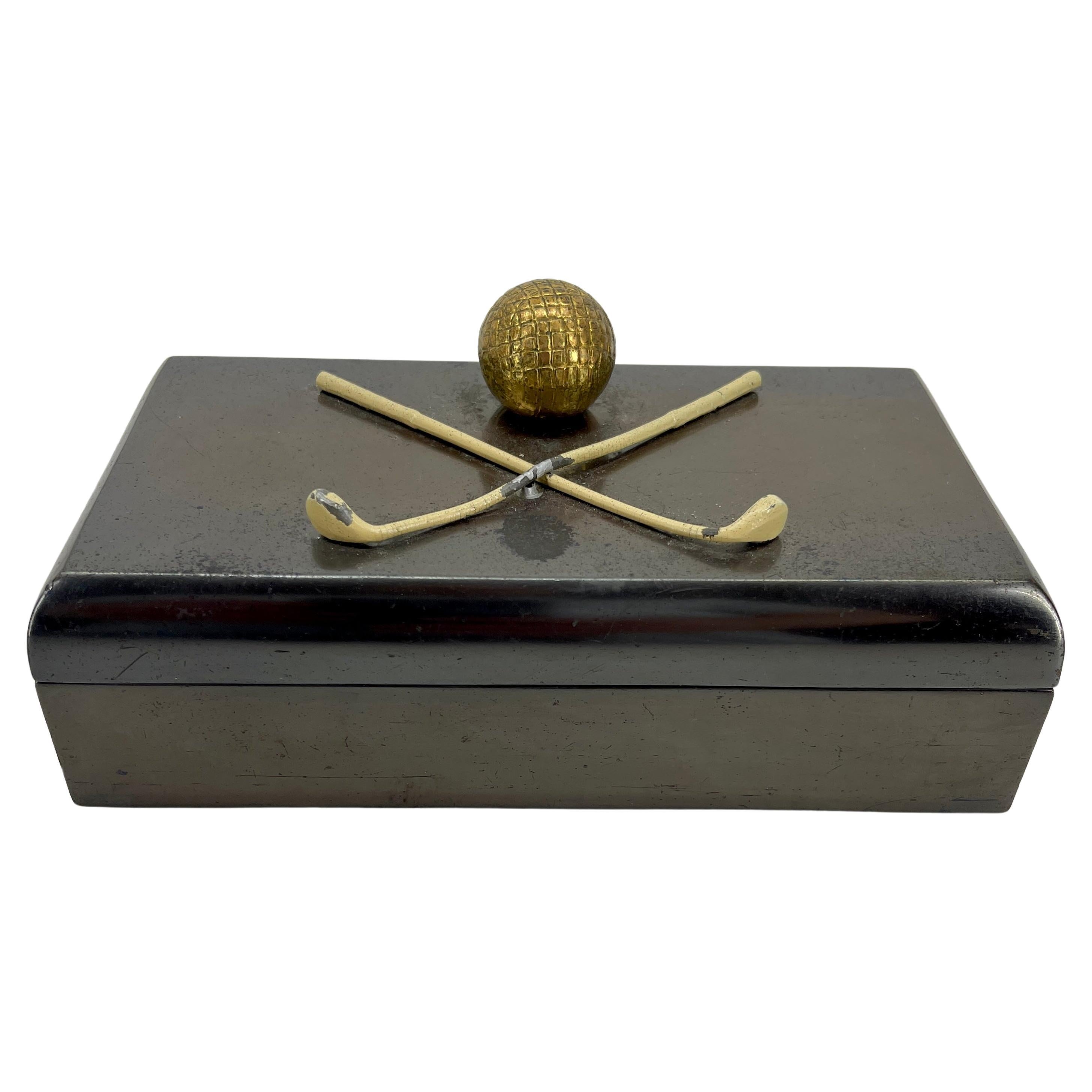 Rechteckige Schachtel aus patinierter Bronze im Art-déco-Stil mit Golfmotiv