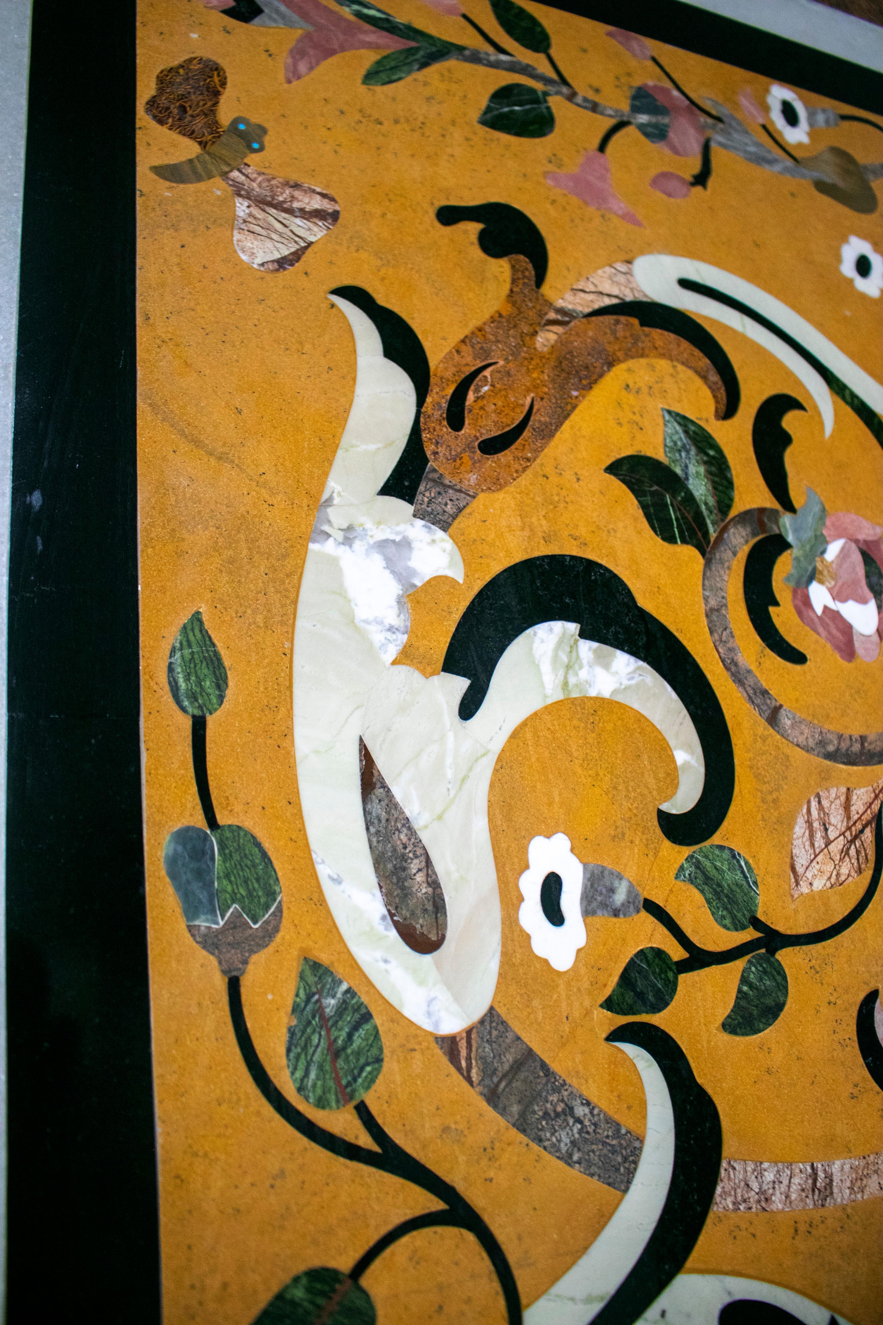Marbre Table de salle à manger 10 places rectangulaire en marbre noir Pietra Dura Mosaic en vente