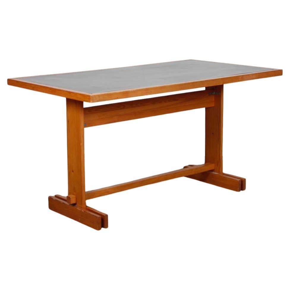 Rectangular pine dining table, 20th century work For Sale