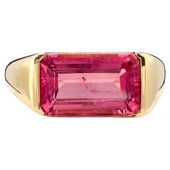 Retro Rectangular Pink Tourmaline Ring - 18ct yellow gold
