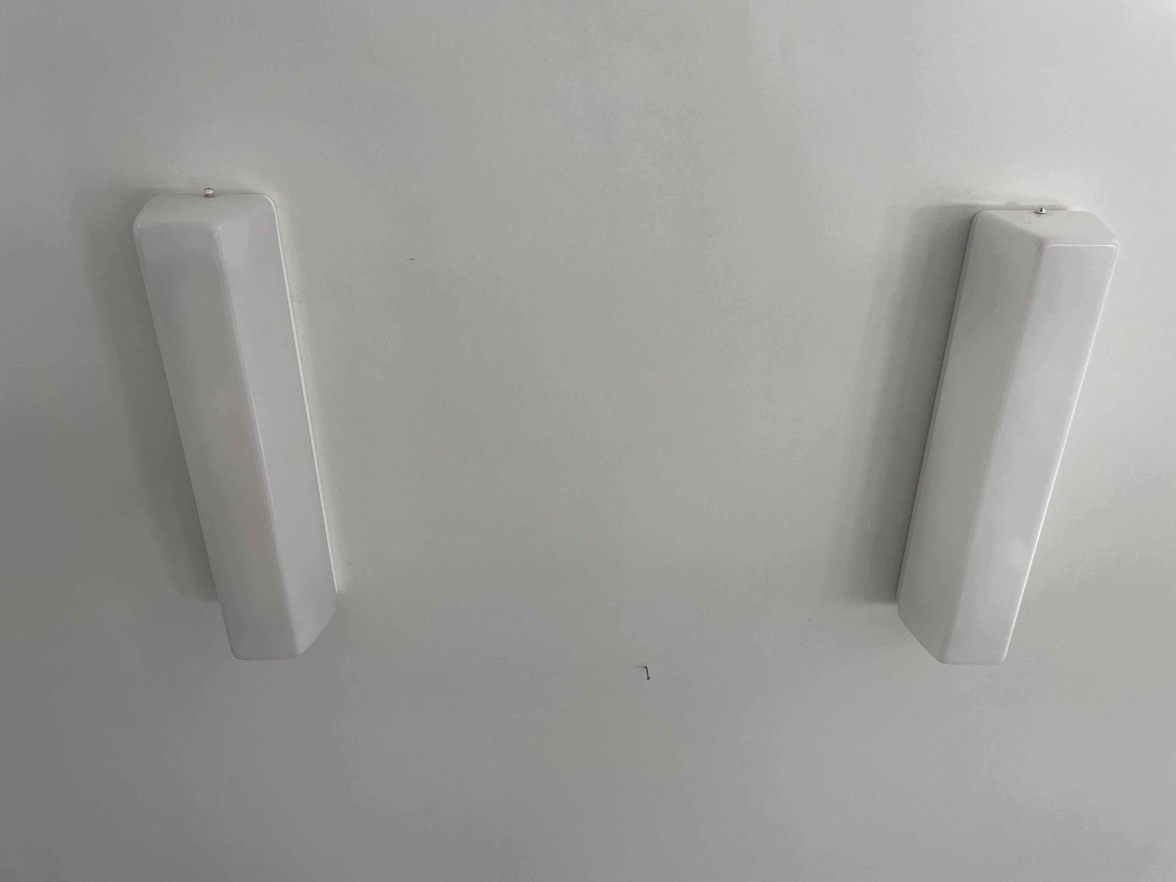 Mid-20th Century Rectangular Prism Plexi Pair of Sconces with Fluorescent Tube, 1960s, Germany For Sale