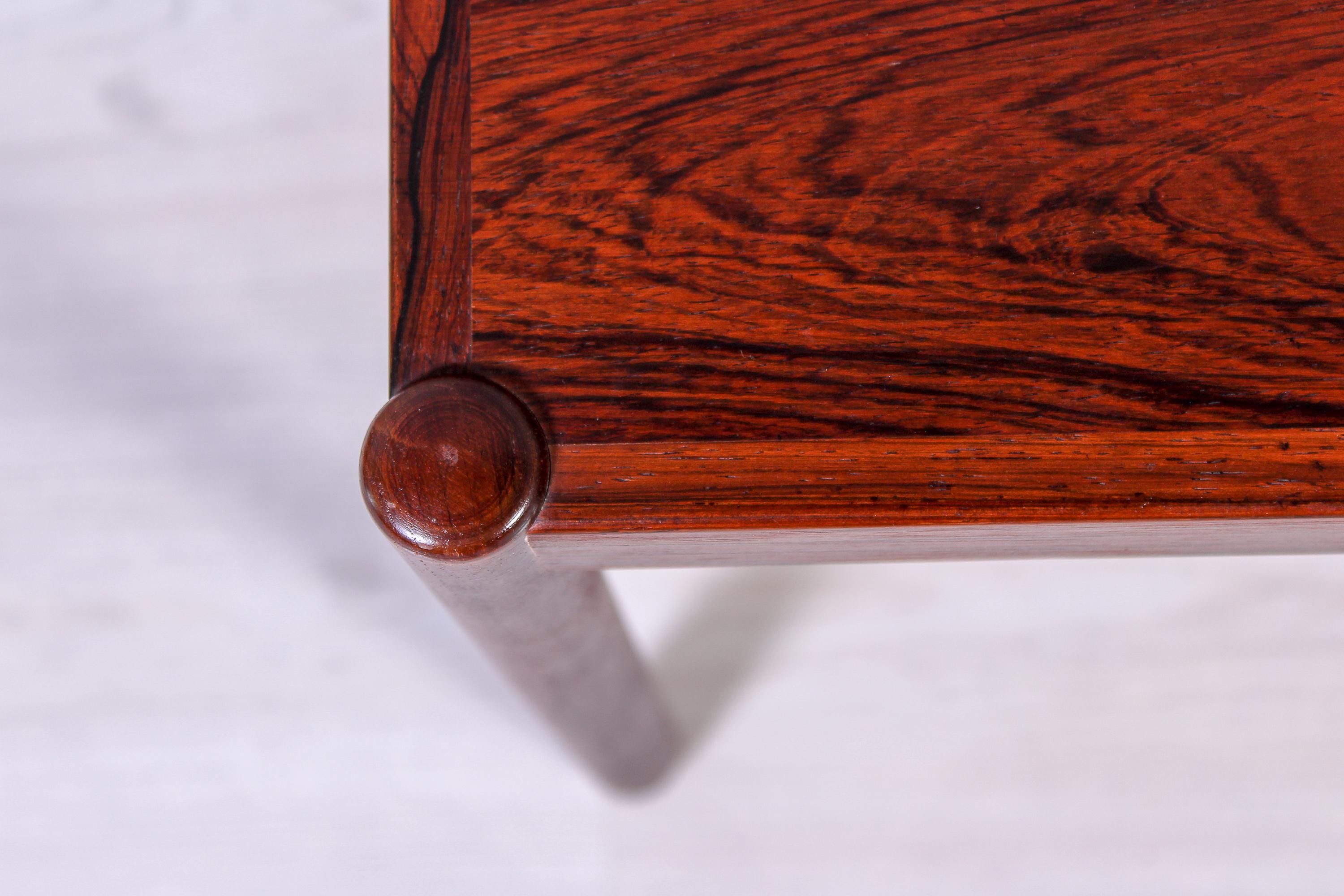 Rectangular Scandinavian Rosewood Coffee Table, 1950s In Excellent Condition For Sale In Malmo, SE