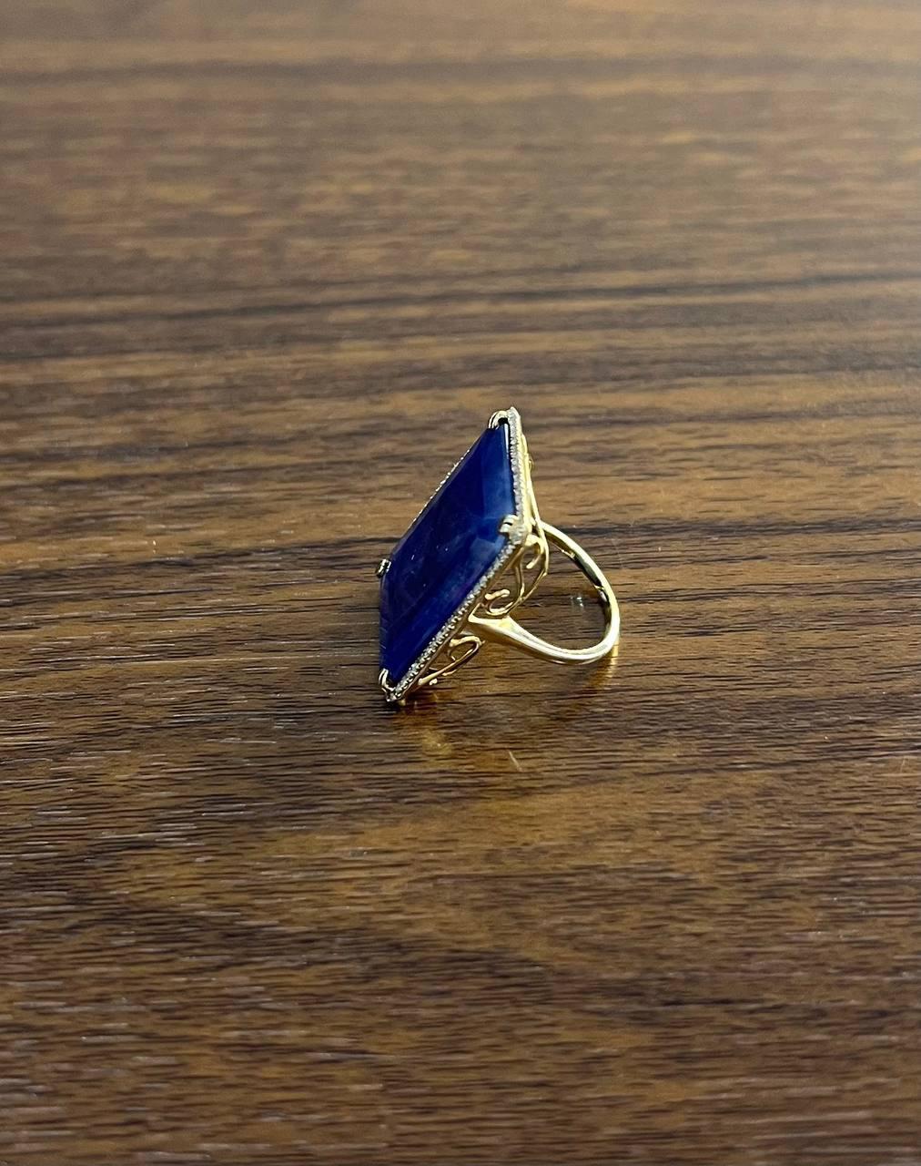 Bague halo en or 14 carats avec saphir bleu facetté cabochon de forme rectangulaire Neuf - En vente à Oakton, VA