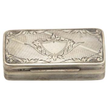 Rectangular shaped snuff box in fluted silver For Sale