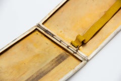 Pitillera rectangular de plata con motivos guilloché