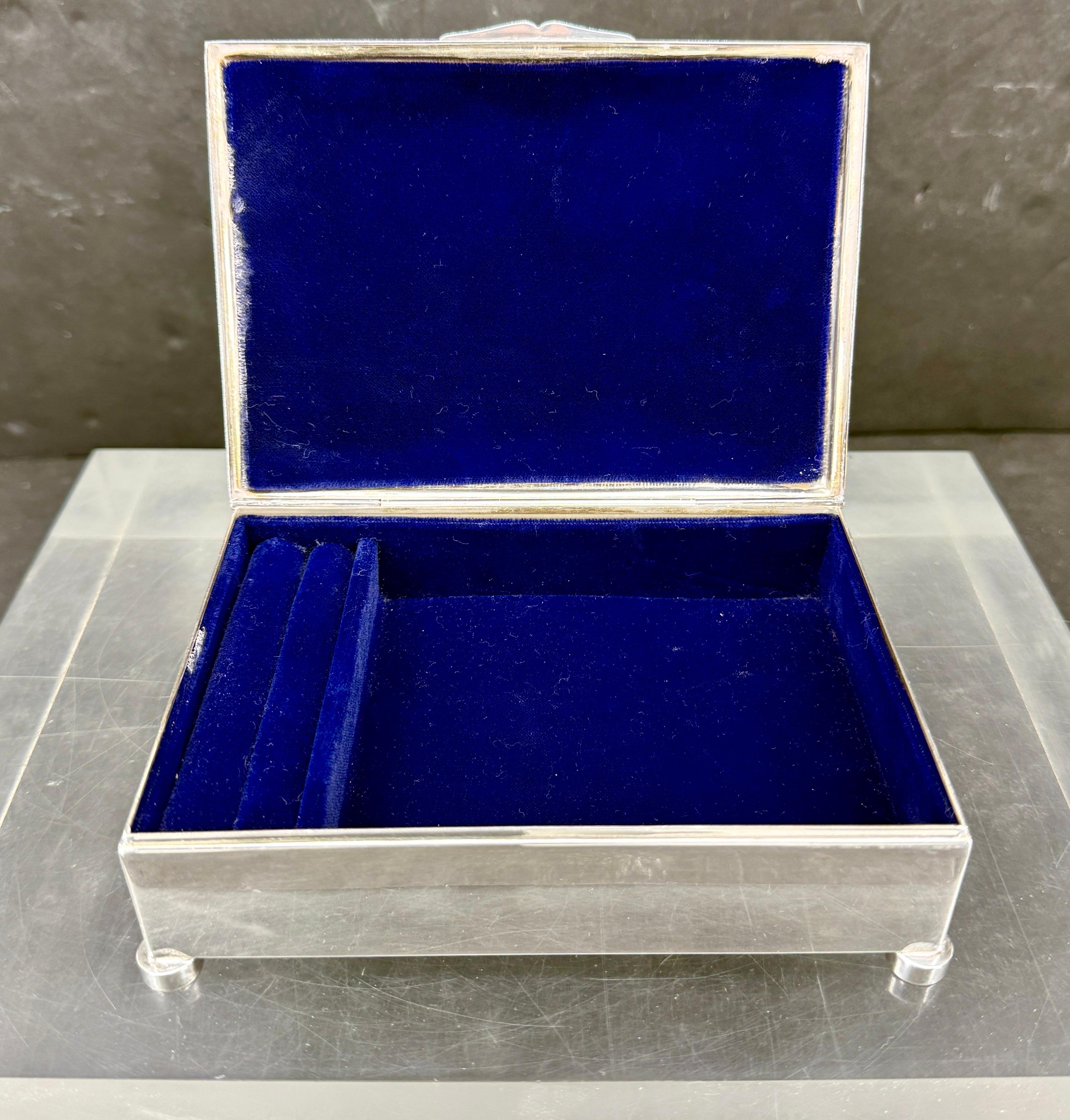 Boîte à bijoux rectangulaire en métal argenté, Allemagne en vente 2