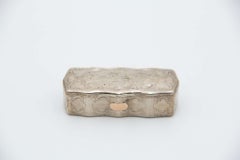 Rectangular silver snuff box