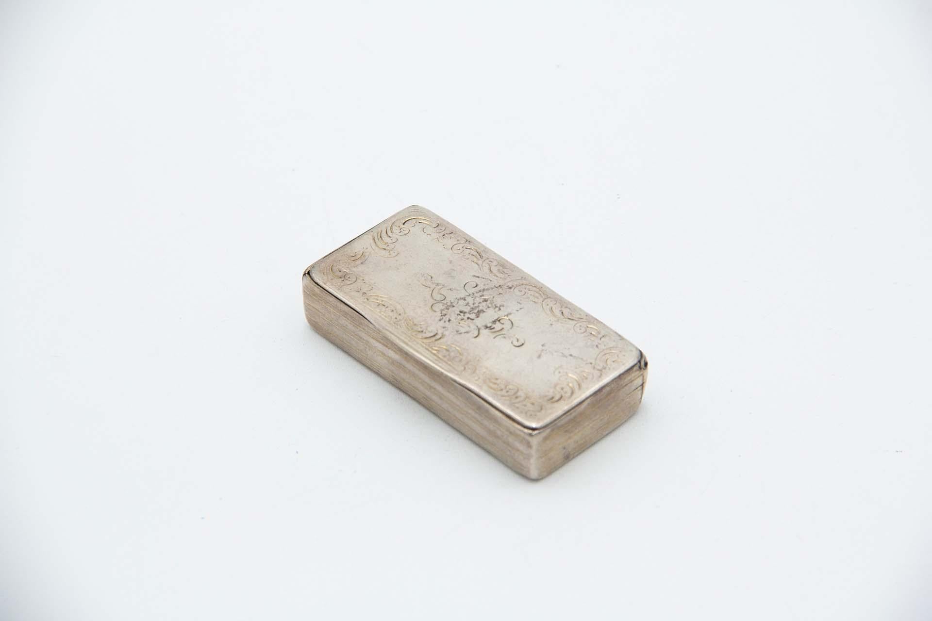 Rectangular silver snuff box (Europäisch) im Angebot