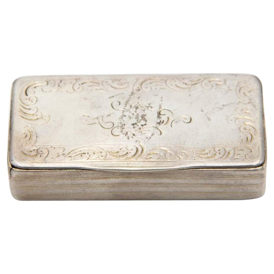 Rectangular silver snuff box