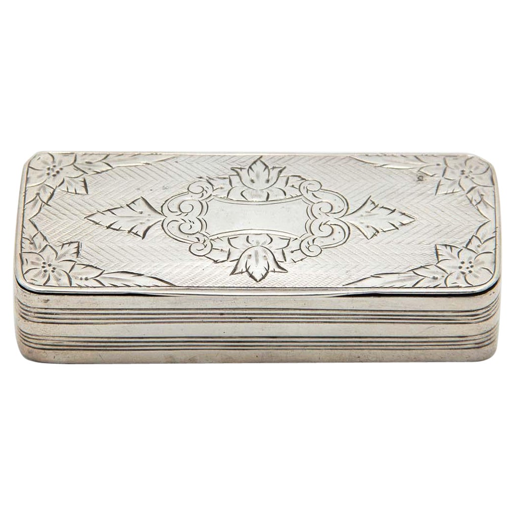 Rectangular silver snuff box