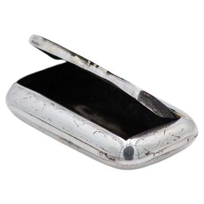 Rectangular silver snuff box For Sale