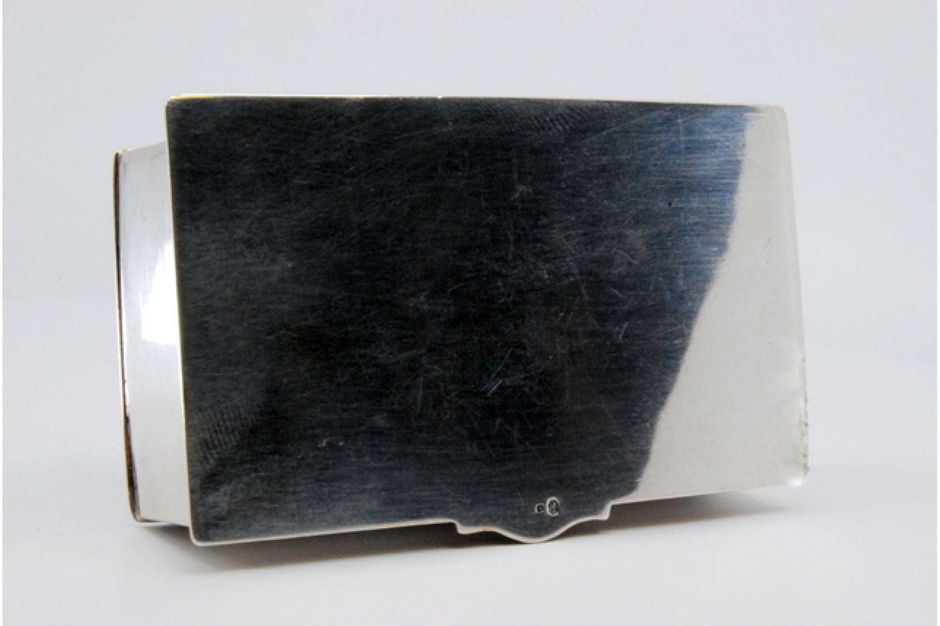 Rectangular silver stamp box with a smooth lid For Sale 1