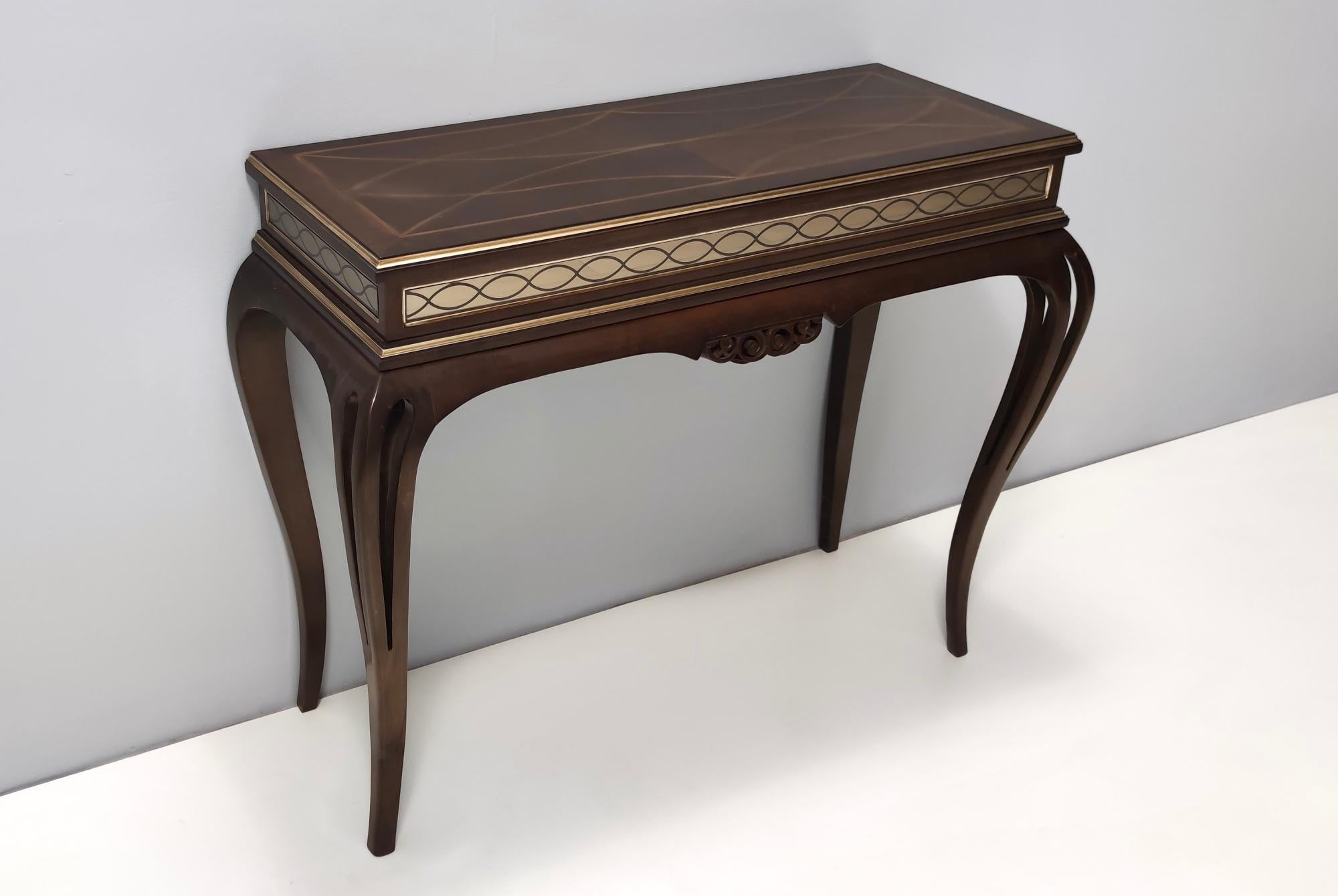 Table console rectangulaire en noyer massif avec motif de miroir gravé, Italie Excellent état - En vente à Bresso, Lombardy