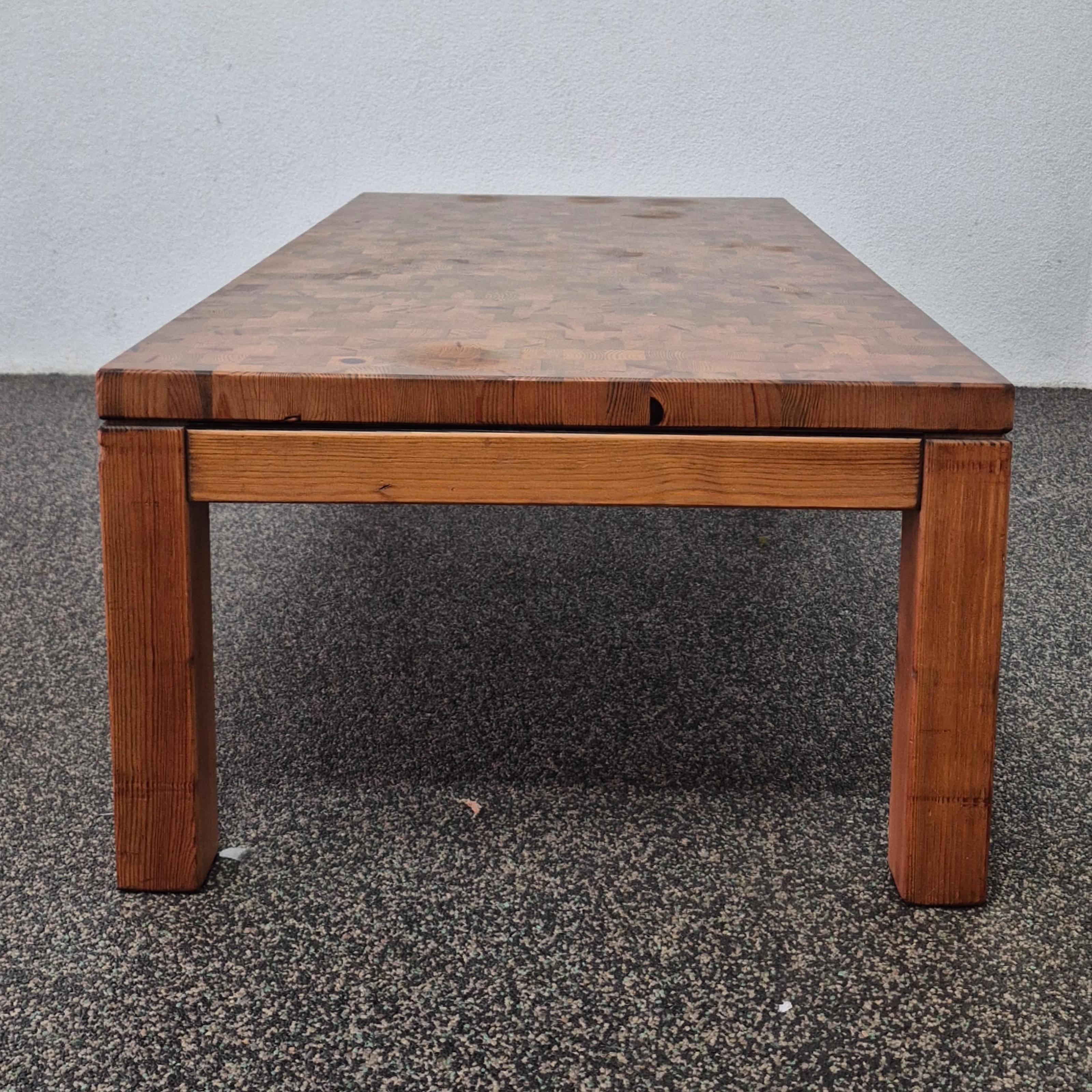 Rectangular solid wood mosaic coffee table, Netherlands 1960s In Good Condition For Sale In ECHT, NL