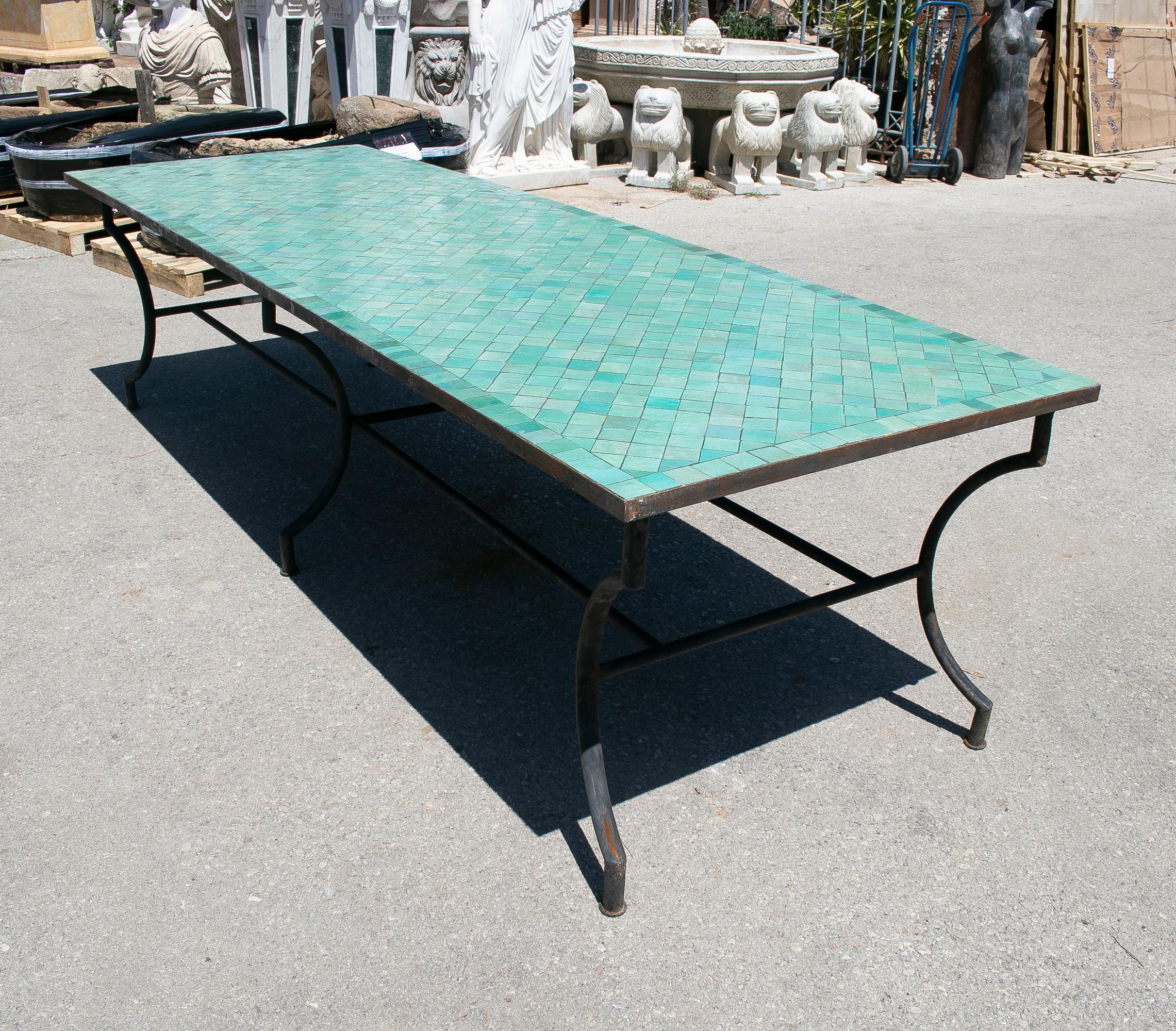 fliesen für gartentisch