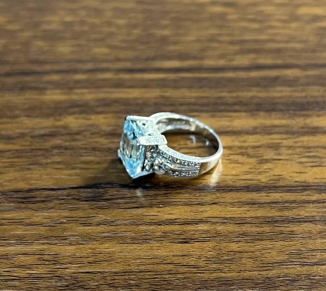 Rectangular Step Cut Blue Topaz White Diamonds 14K White Gold Statement Ring In New Condition For Sale In Oakton, VA