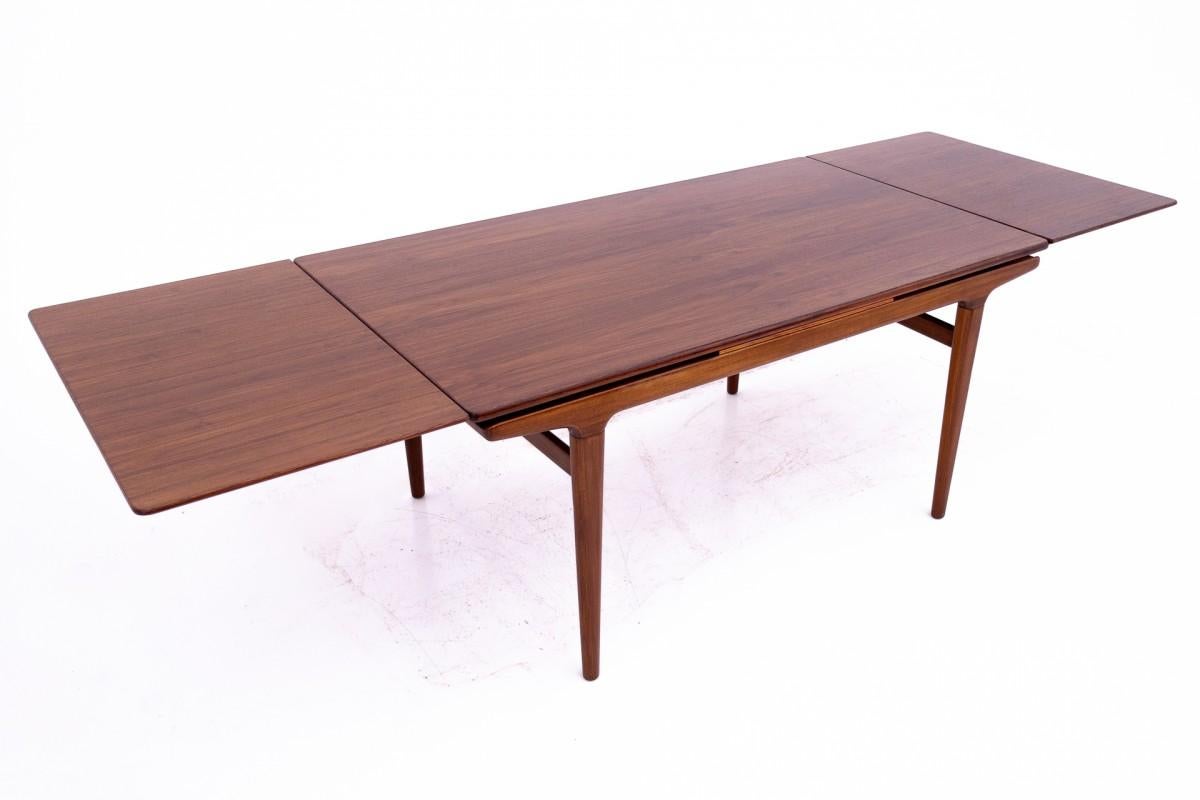 Rectangular table, Denmark, 1960s. After renovation. For Sale 3