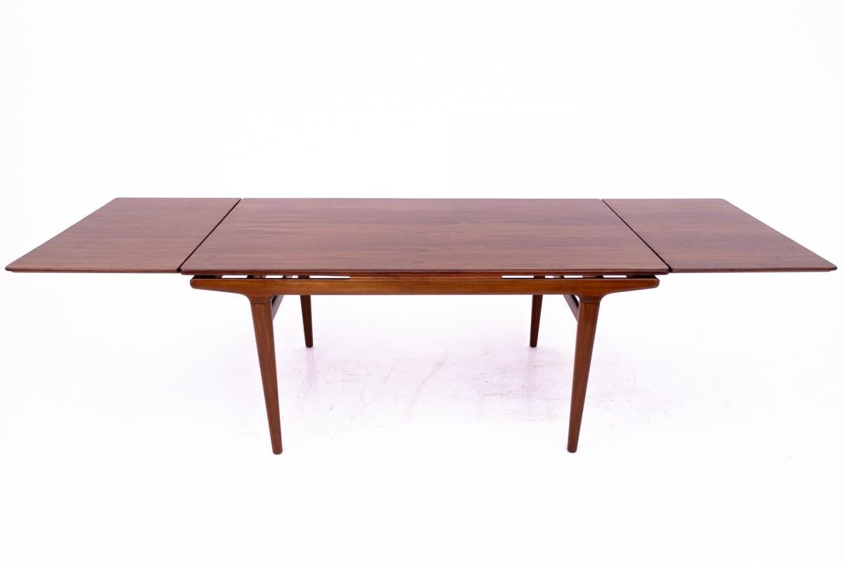 Rectangular table, Denmark, 1960s. After renovation. For Sale 1