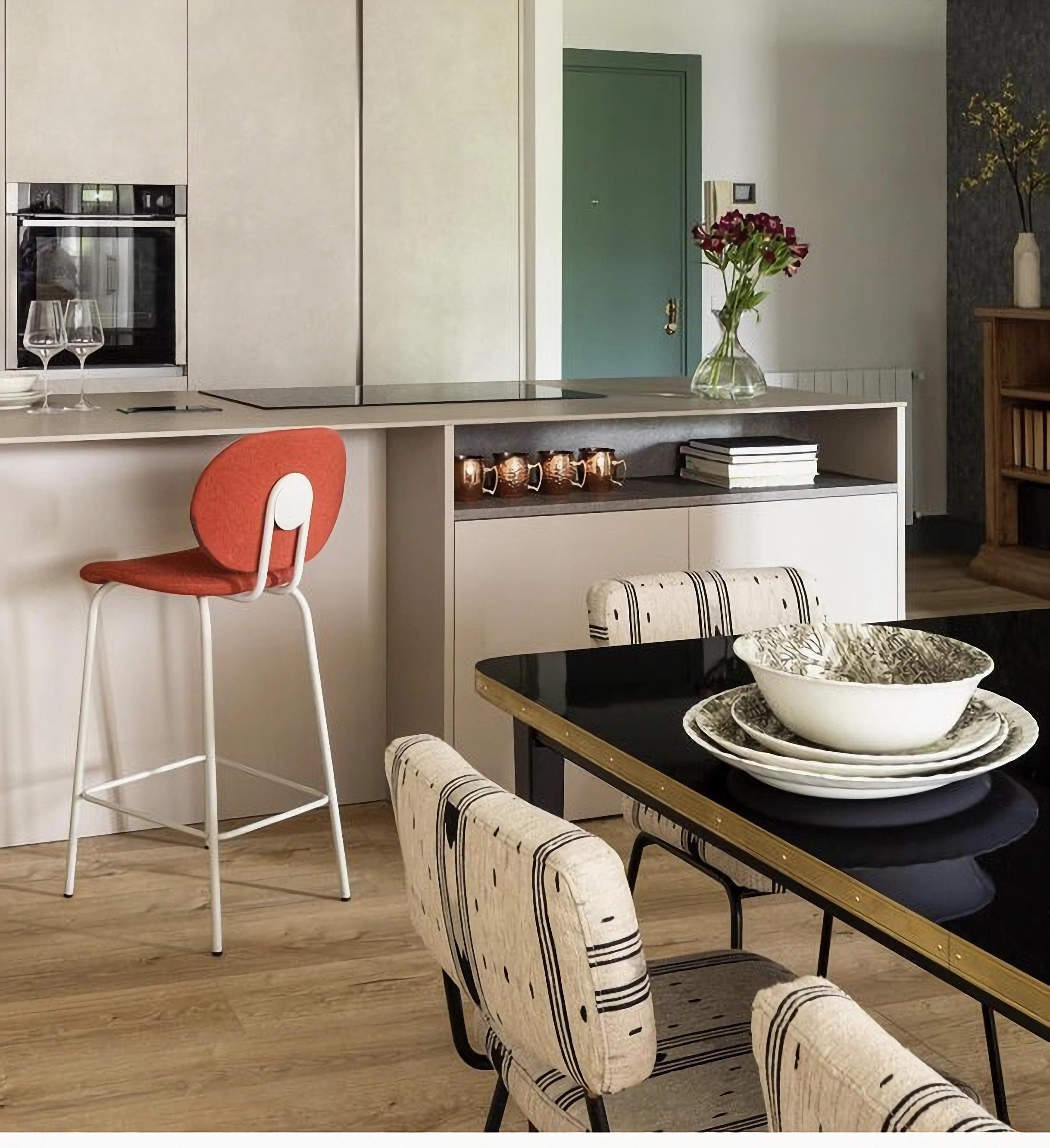 Table de salle à manger, stratifié brillant, laiton, pieds coniques, Diamond Black - XL en vente 7