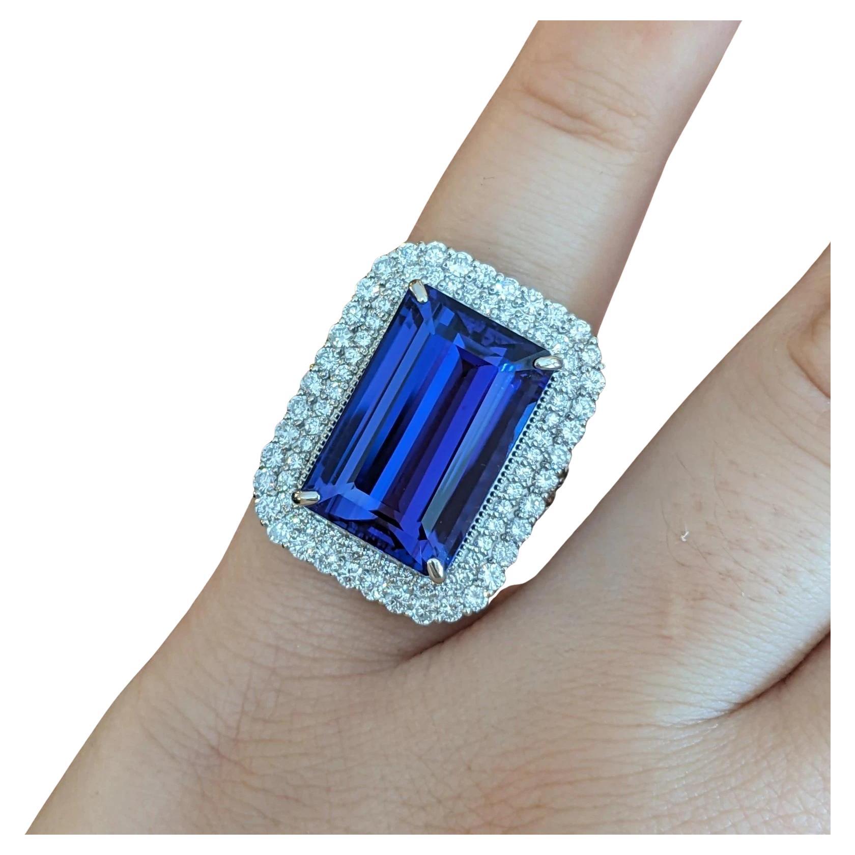 Rectangular Tanzanite 21.19 ct and Diamond Ring in Platinum