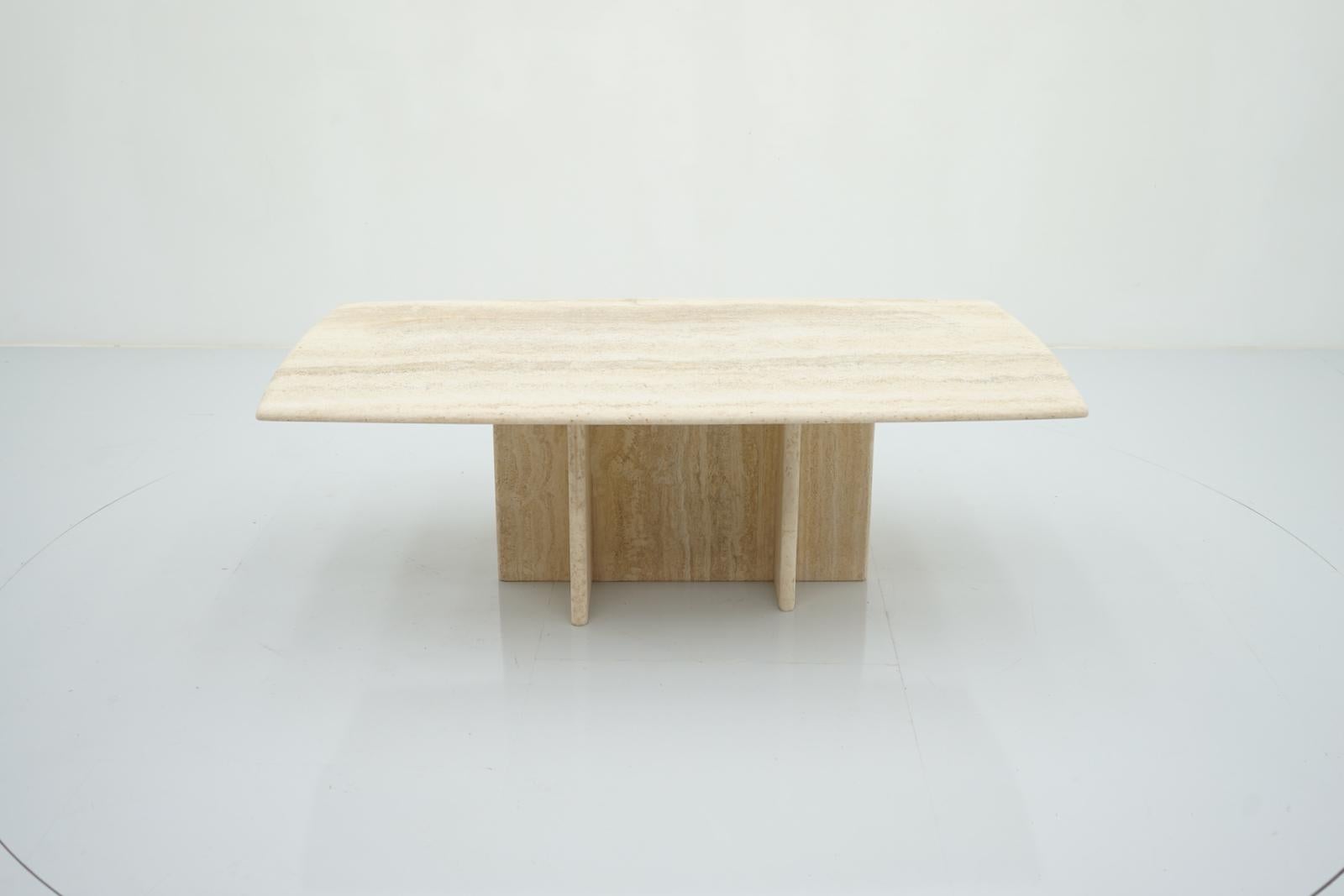 Rectangular coffee table in Italian travertine, 1970s. Can be use in and outdoor.
Very good condition.

Details

Creator: unknown
Period: 1970s
Color: beige
Style: Mid-Century Modern
Place of Origin: Italy
Dimensions: Wide 54.3 in. (138 cm), Height: