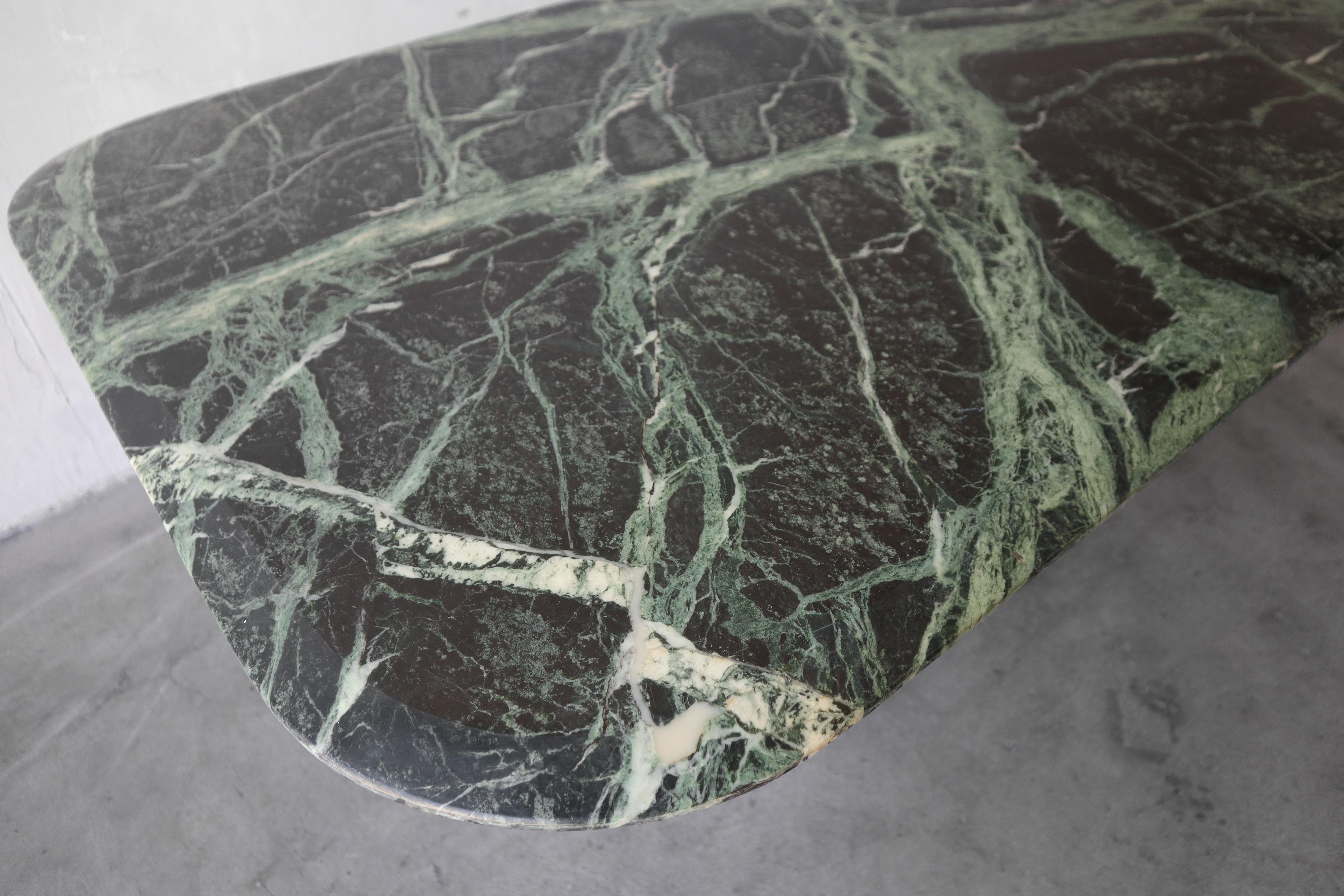 Mesa de comedor rectangular de mármol verde en Excelente estado para la venta en Las Vegas, NV