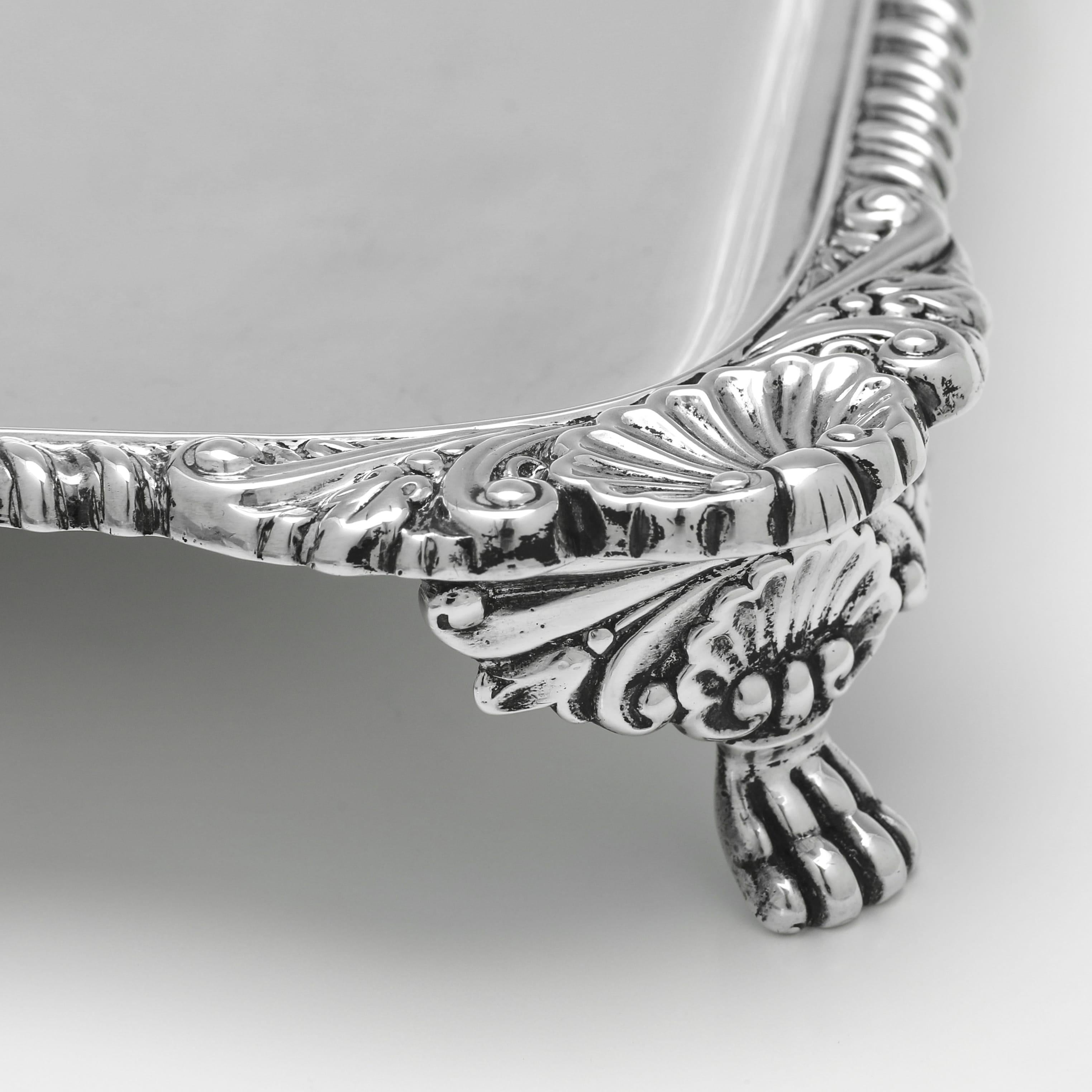 Rechteckige viktorianische verziert Sterling Silber Salver - Made in 1896 (Englisch) im Angebot