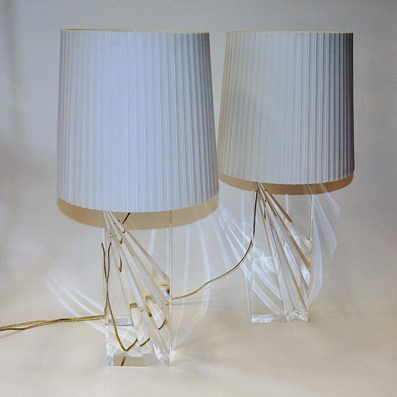 Plastic Rectangular Vintage Clear Acrylic Glass Tablelamp Pair 1970s For Sale