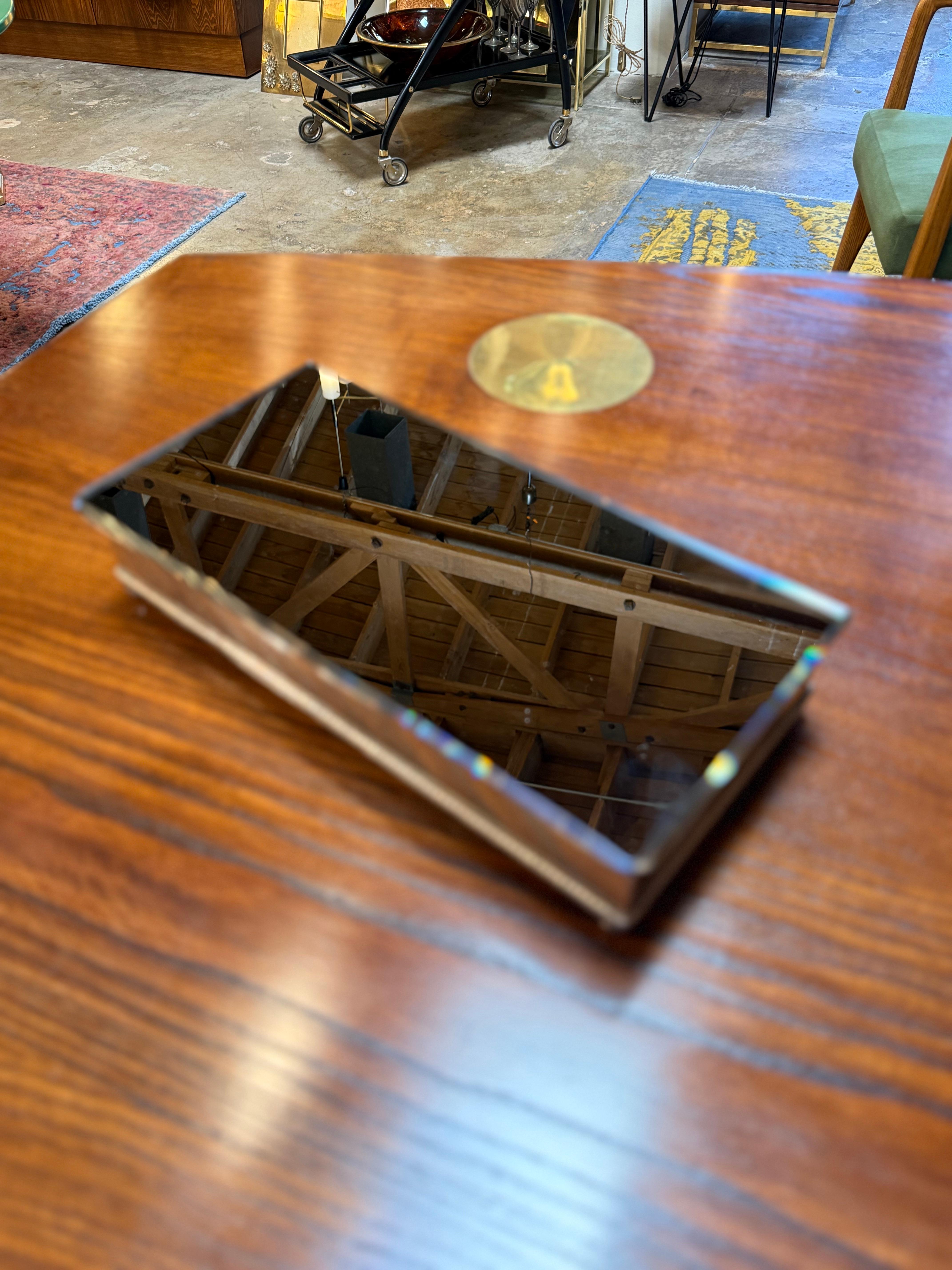 Rechteckige Wood Wood Box mit Rauchglas-Deckel (Moderne) im Angebot