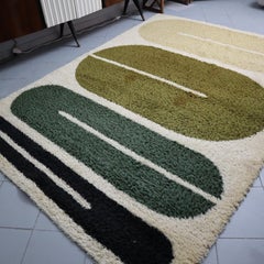 Rectangular wool rug with geometric theme from the space age period, Italy, 1970