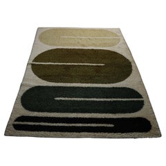 Rectangular wool rug with geometric theme from the space age period, Italy, 1970