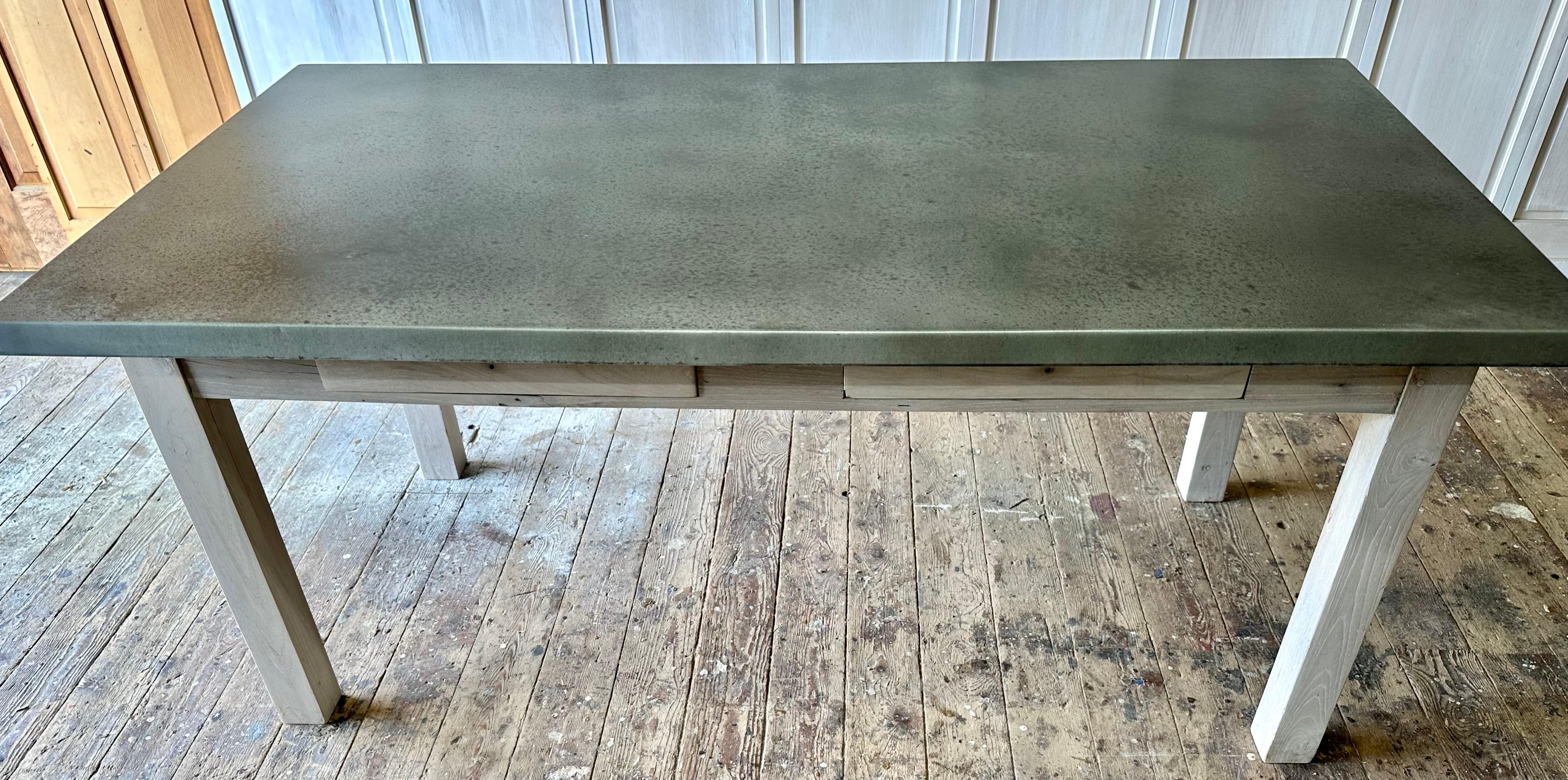 Tablero rectangular de zinc con base de madera de teca campestre en venta 2