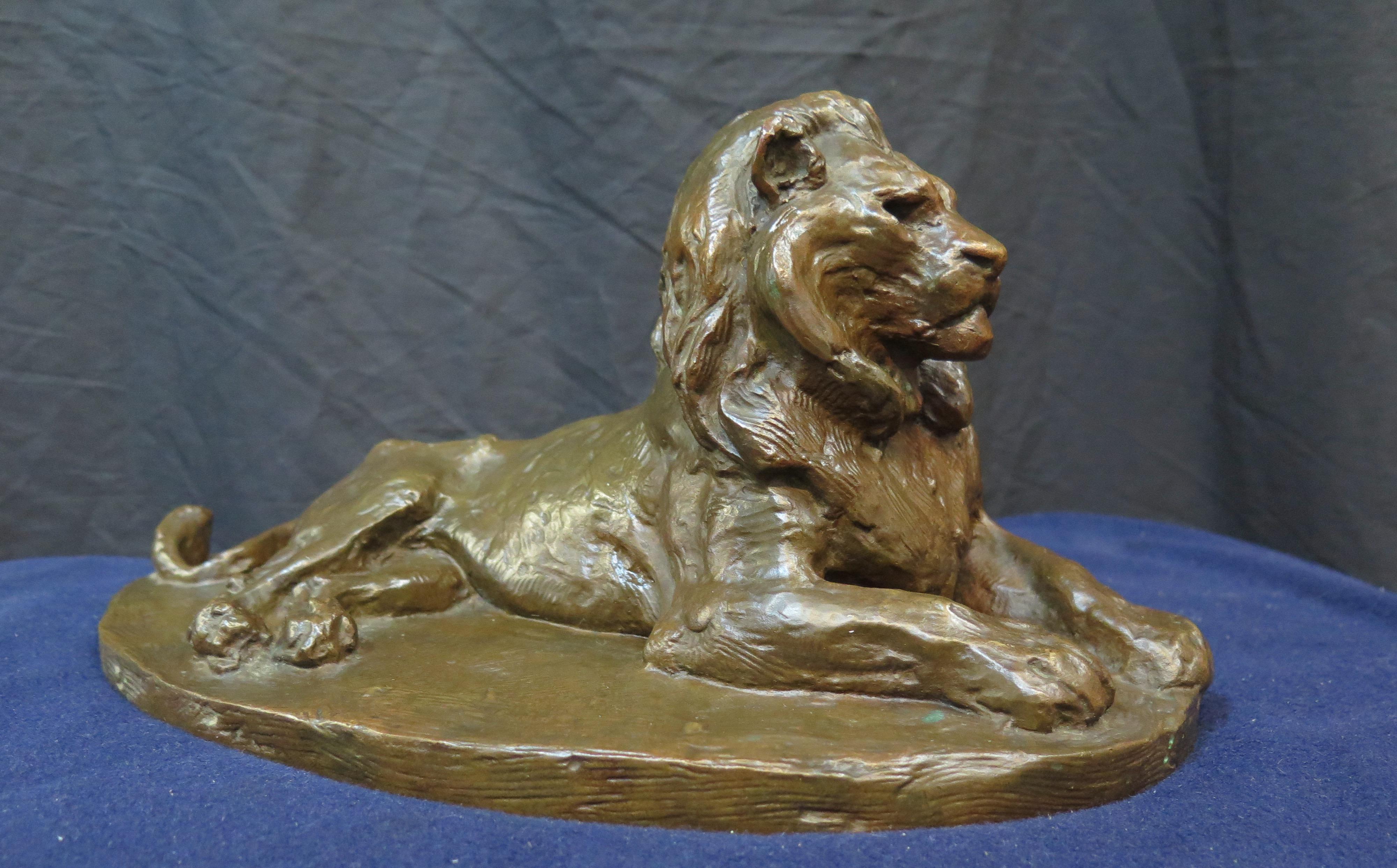 Leone reclinabile Bronzo in vendita 3
