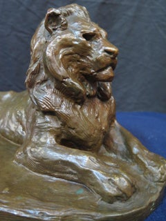 León yacente Bronce