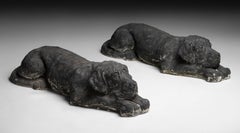 Liegende Stein-Hunde, England 1920
