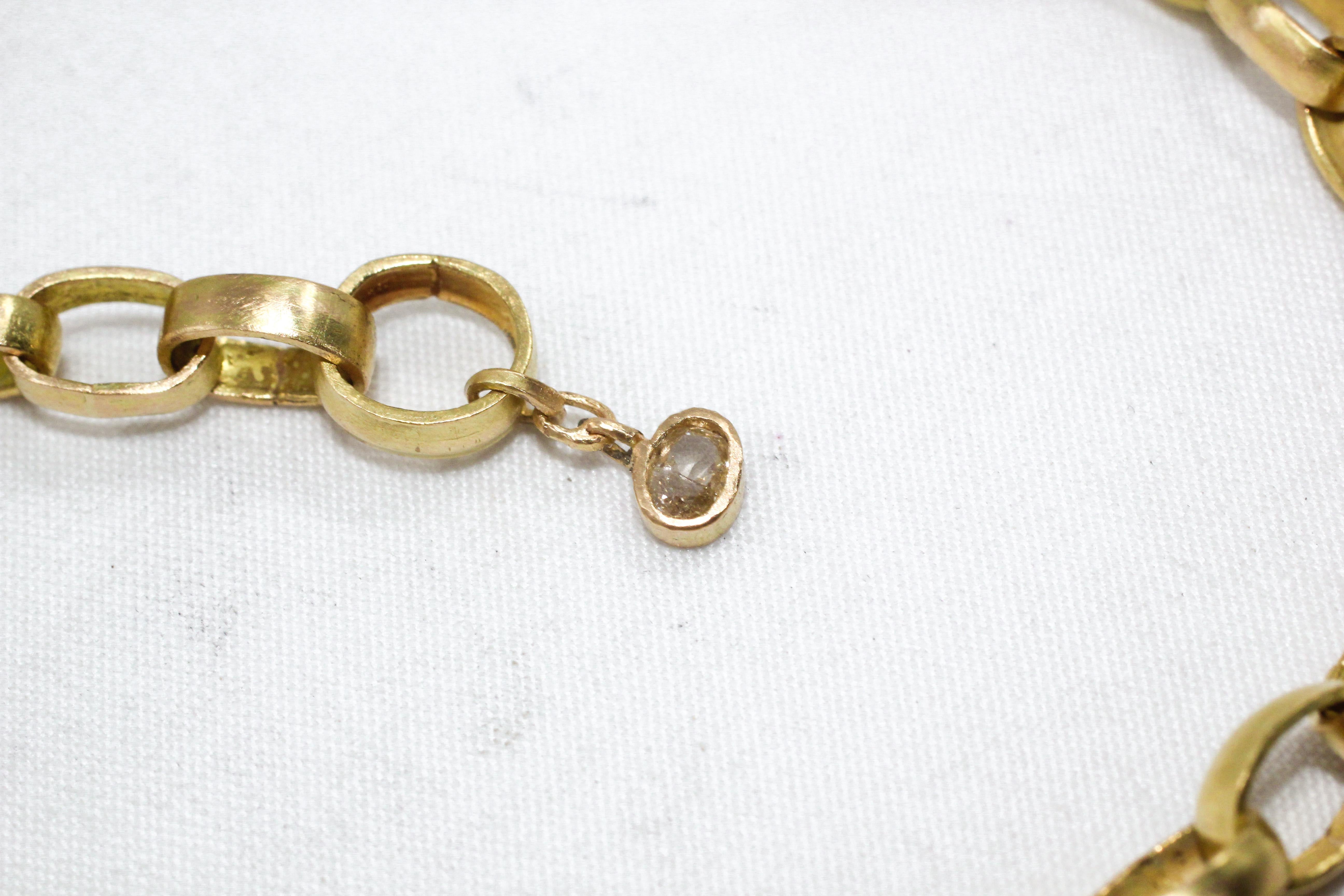 Taille ovale Collier en chaîne à maillons en or 18 carats recyclé en vente