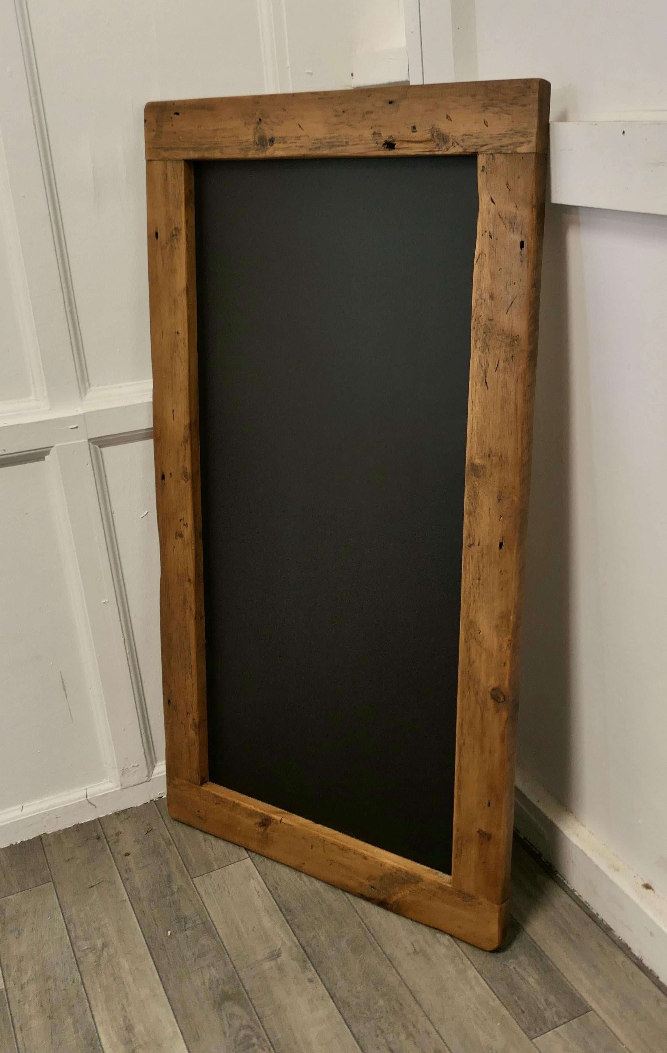 Recycled Pine Wine Bar Menu, Black Board a Good Handsome Piece In Good Condition In Chillerton, Isle of Wight