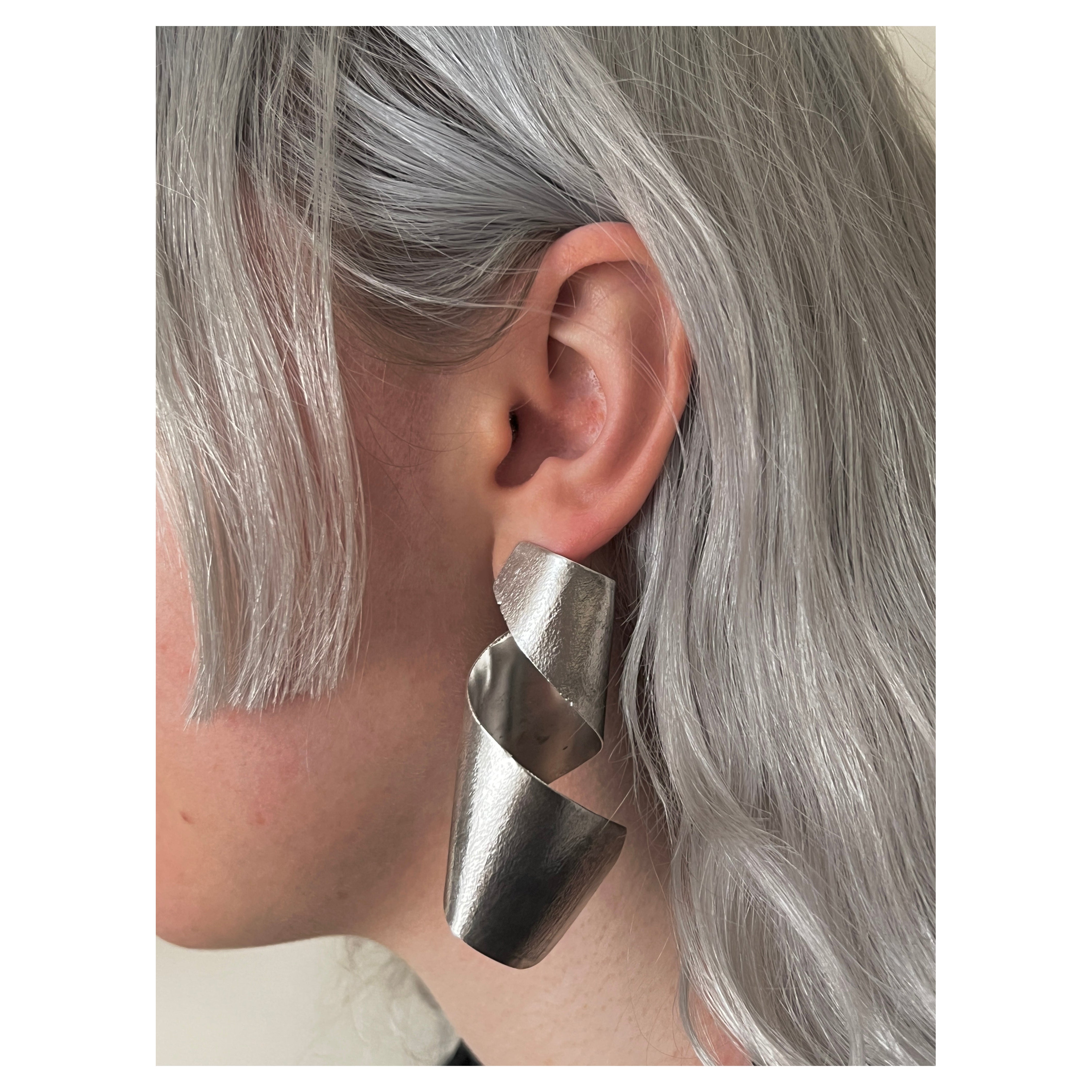 Recycled Sterling Silver Tape Twirl Earrings by Karthur Studio en vente