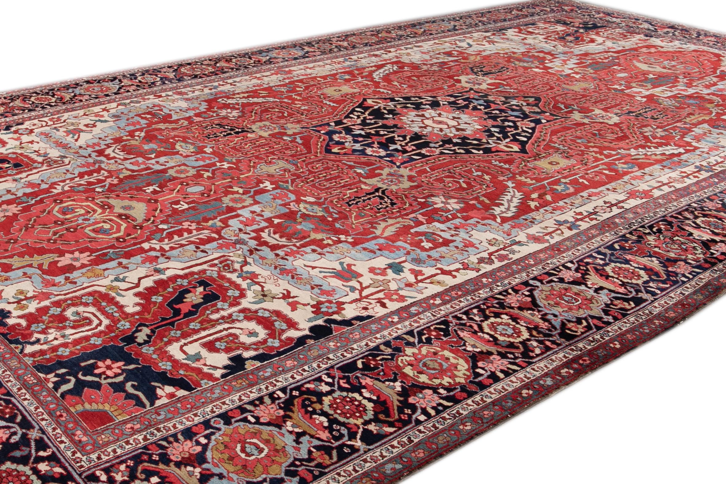 Red 19th Century Antique Serapi Handmade Wool Rug In Excellent Condition For Sale In Norwalk, CT