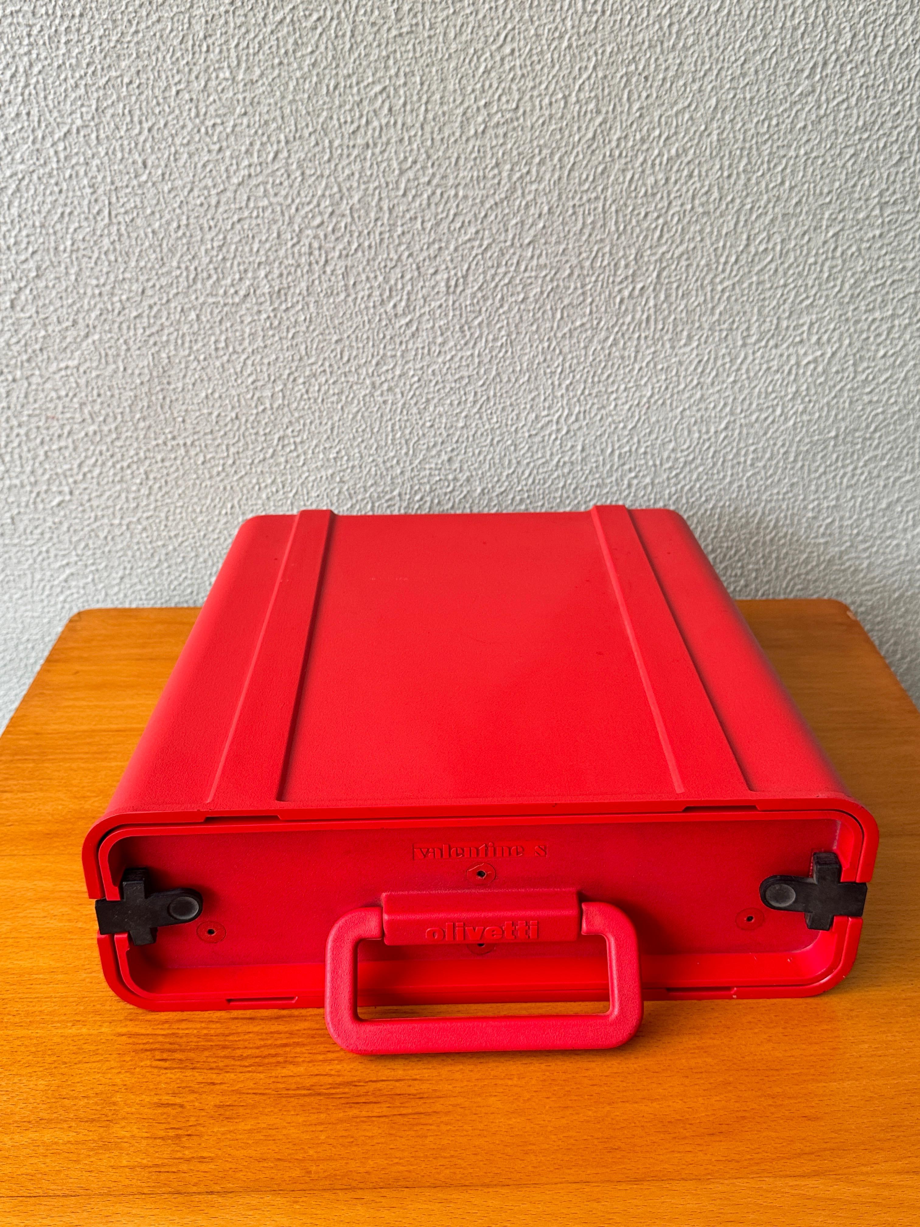 Rote ABS-Kunststoff-Valentine-Schreibmaschine Ettore Sottsass - Olivetti Synthesis, Italien im Angebot 5